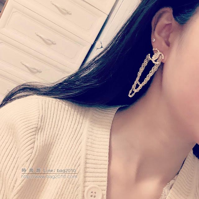 chanel耳環 香奈兒小香耳釘 925純銀針 耳環熱銷款 香奈兒耳吊  gzsc1365